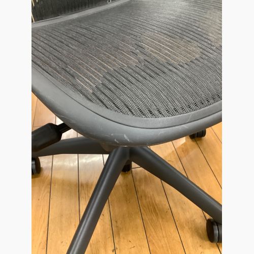 Herman Miller (ハーマンミラー) アーロンチェアー ブラック