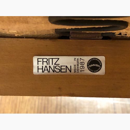 Fritz Hansen(フリッツハンセン)SERIES3300 2人掛けソファー #103795