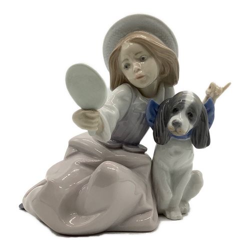 LLADRO (リヤドロ) フィギュリン おめかし 5468