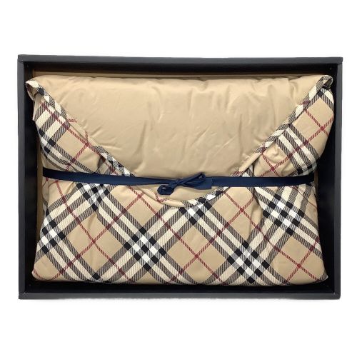 BURBERRY LONDON (バーバリーロンドン) 羽毛膝掛け 150×70cm ダウン70% フェザー30%