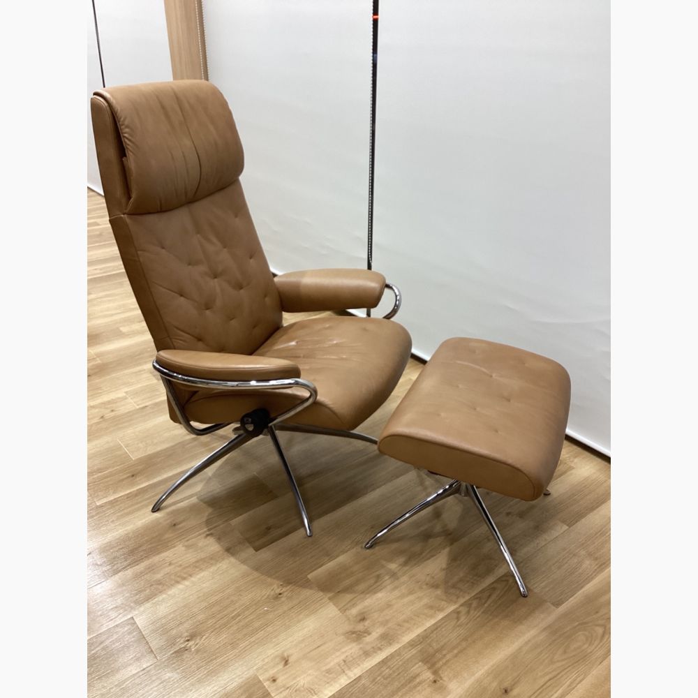 Ekornes (エコーネス) リクライニングチェアー ブラウン オットマン付 レザー ストレスレス メトロスター｜トレファクONLINE