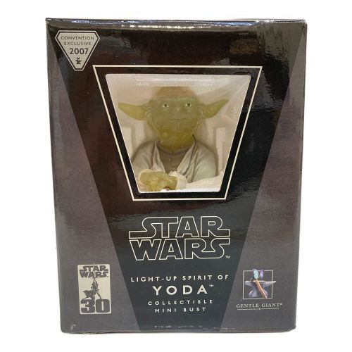 STAR WARS (スターウォーズ) COLLECTIBLE MINI BUST YODA LIGHT-UP SPIRIT