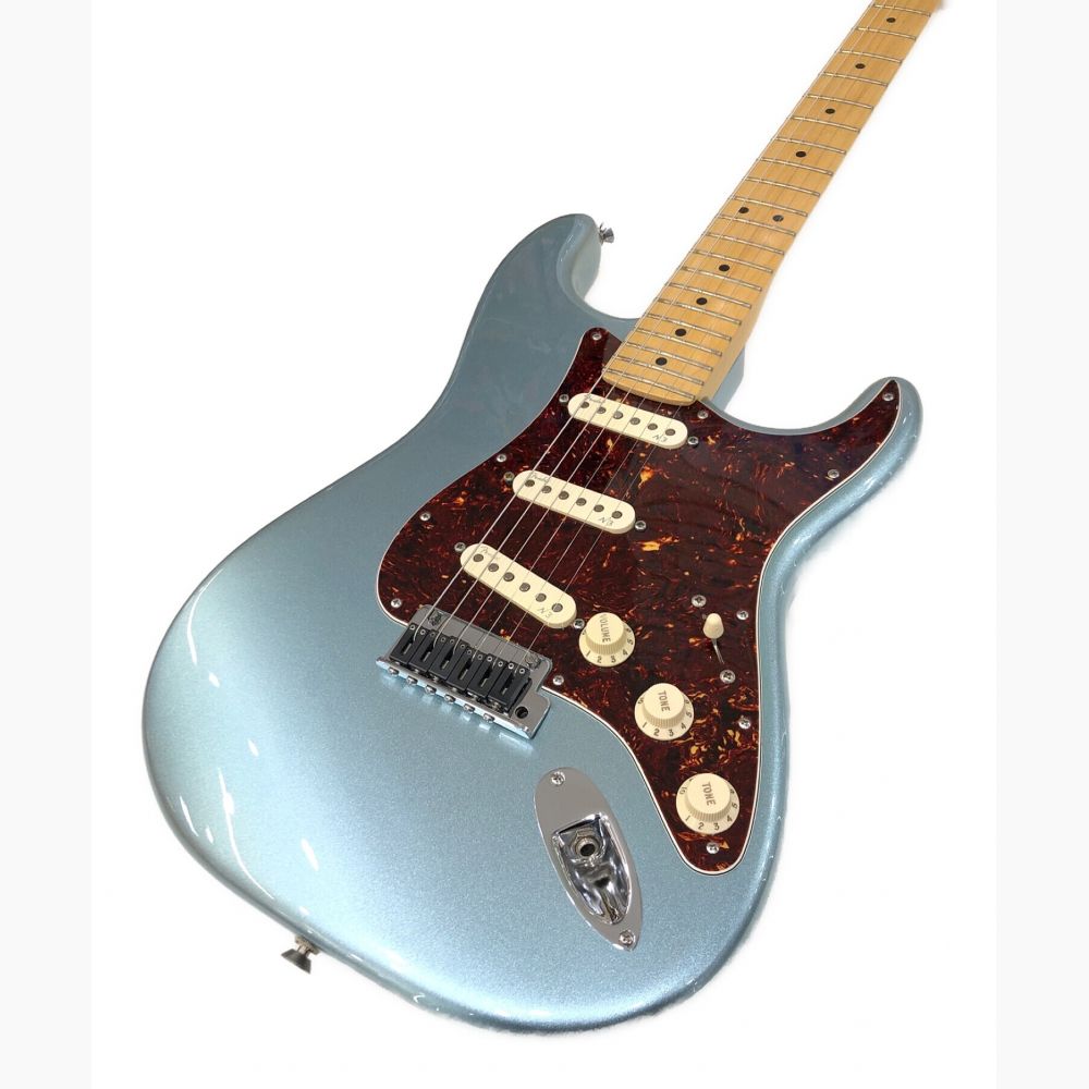 FENDER USA (フェンダーＵＳＡ) エレキギター ケース付き ブルー American Deluxe Stratocaster Plus  ストラトキャスター｜トレファクONLINE