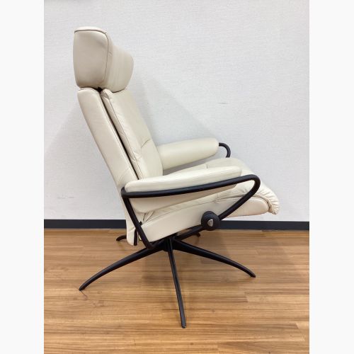 Ekornes (エコーネス) リクライニングチェアー Stressless TOKYO オットマン付 レザー