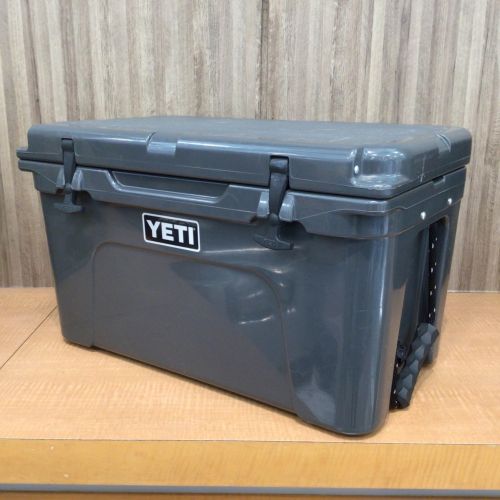 Yeti (イエティ) クーラーボックス 45QT(約37.8L) チャコール アシグリップカスタム 限定カラー タンドラ45